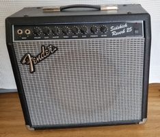 Fender Gitarren Verstärker, Sidekick Reverb 25