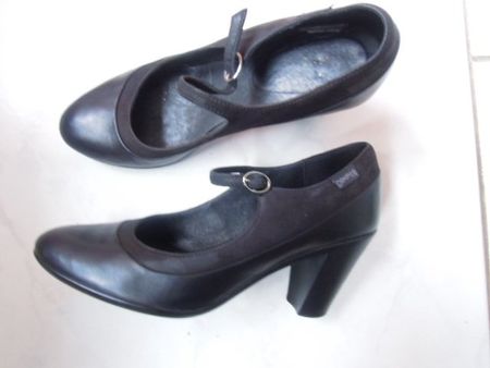 Gr. 36 CAMPER schwarze Leder Pumps sehr guter Zustand