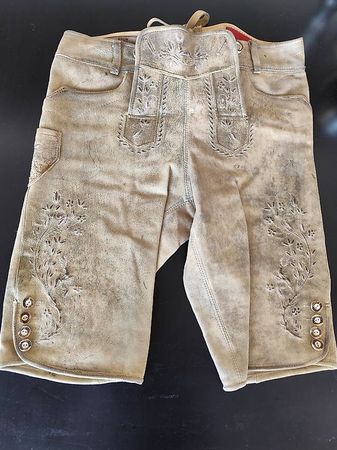 Nagelneue Damen-Lederhose (naturfarben)