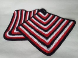 Topflappen pro Paar CHF.15.00 Handarbeit