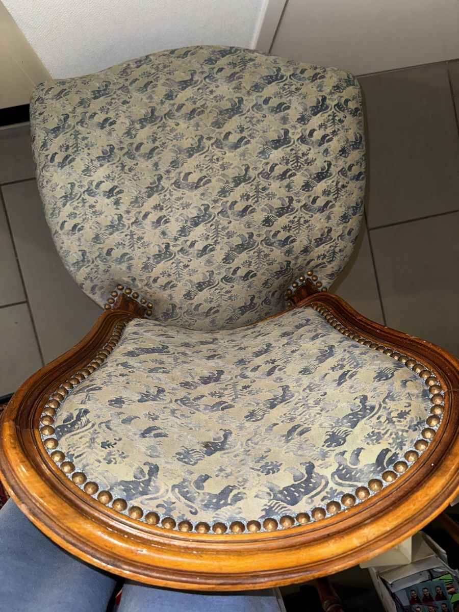 Chaises: Alte Stuhl gepolstert – D'occasion à Obfelden par cesarina10 3