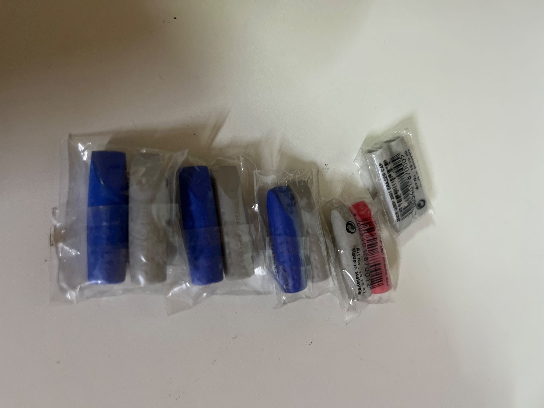 Sonstiges Schreiben & Zeichnen: 5x 2 Gummis für Bleistiftende – Gebraucht aus Saanen von SoniaMichaela