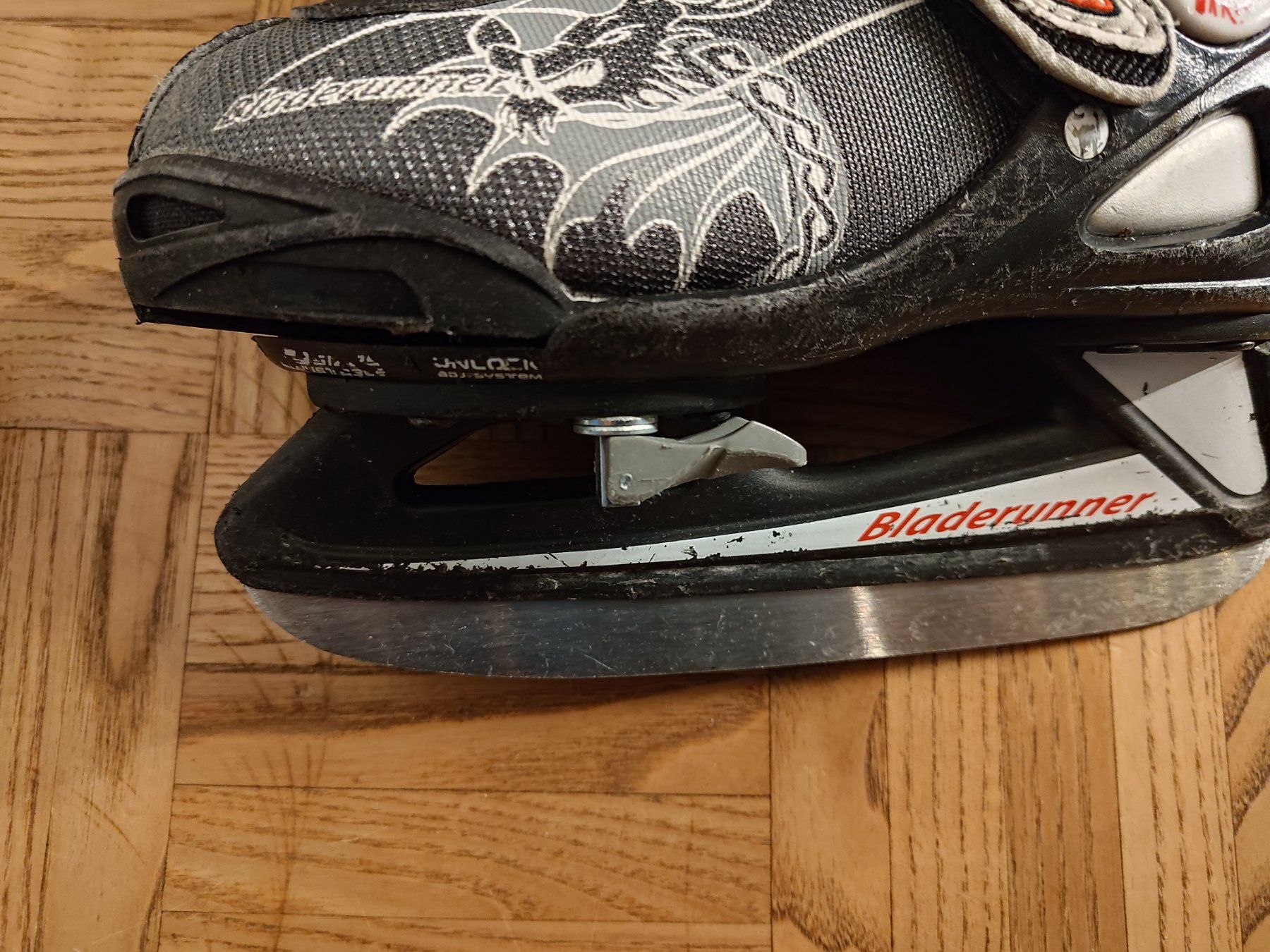 Schlittschuhe: Kinderschlittschuh – Gebraucht aus Hinwil von grb02 2