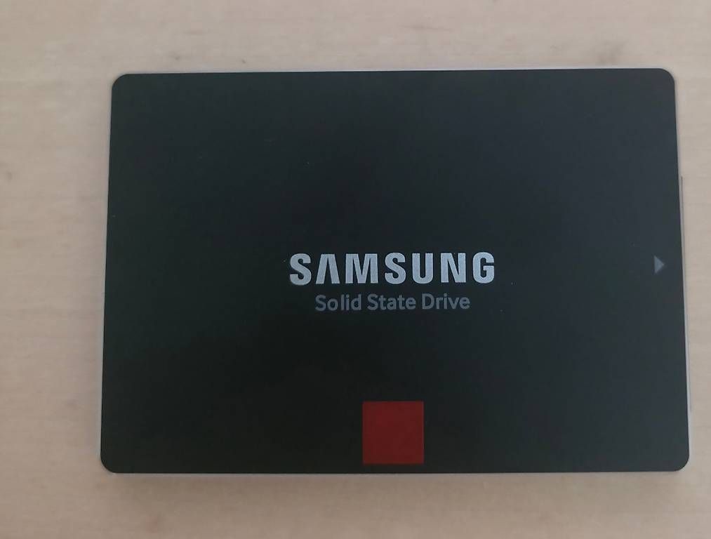 Harddisks: Samsung VNAND SSD 850 PRO  256GB – Gebraucht aus Basel von Junior_Store
