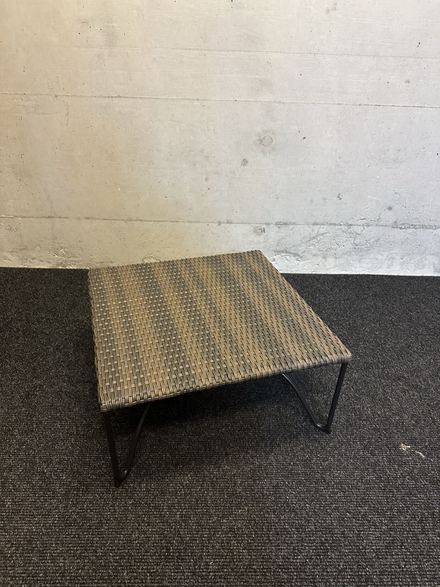 Tavoli: Outdoor rattan table – Usato da Meilen venduto da M_71