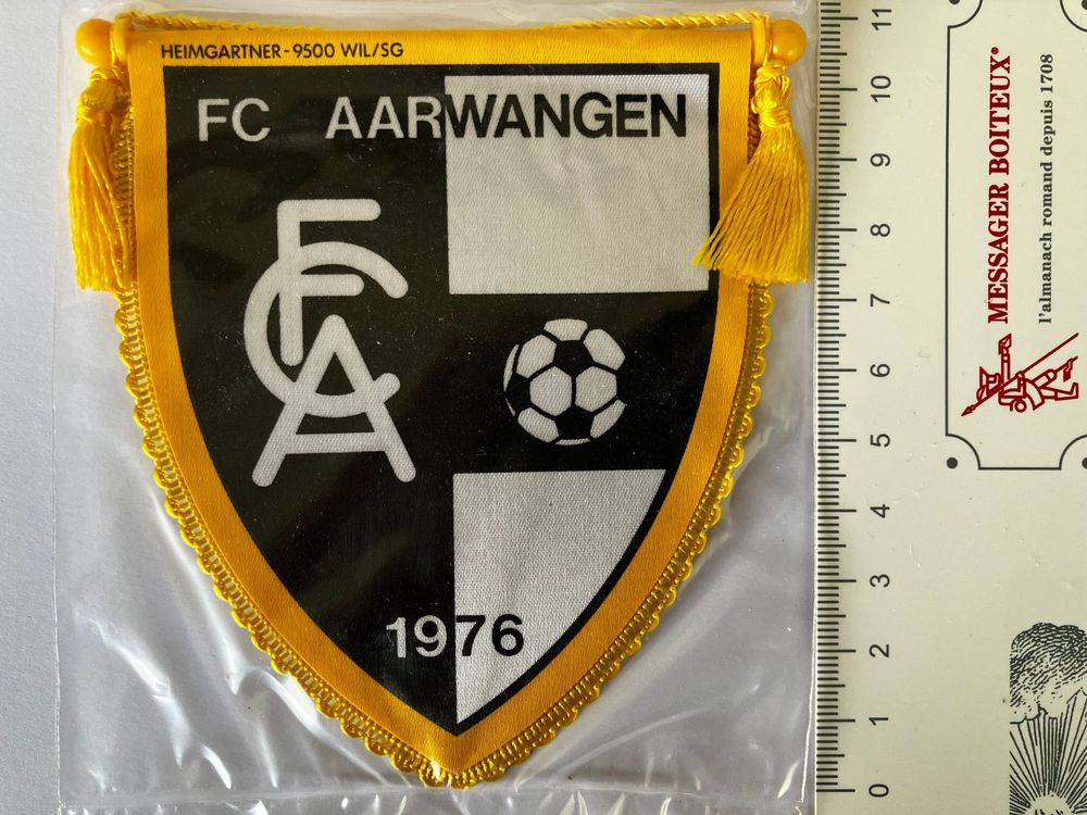 Vintage Fanion/Wimpel EHC UZWIL (Neu und originalverpackt) in Gland für