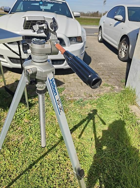 Treppiedi & Teste: Velbon Stativ Neuwertig  – Usato da Neukirch / Egnach venduto da ros_vht6