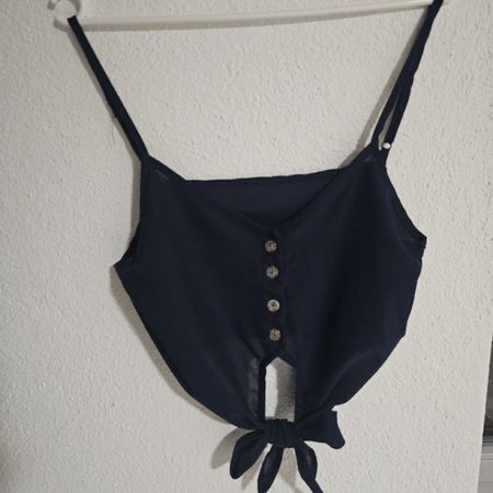 Top d'été bleu marine avec boutons, taille S