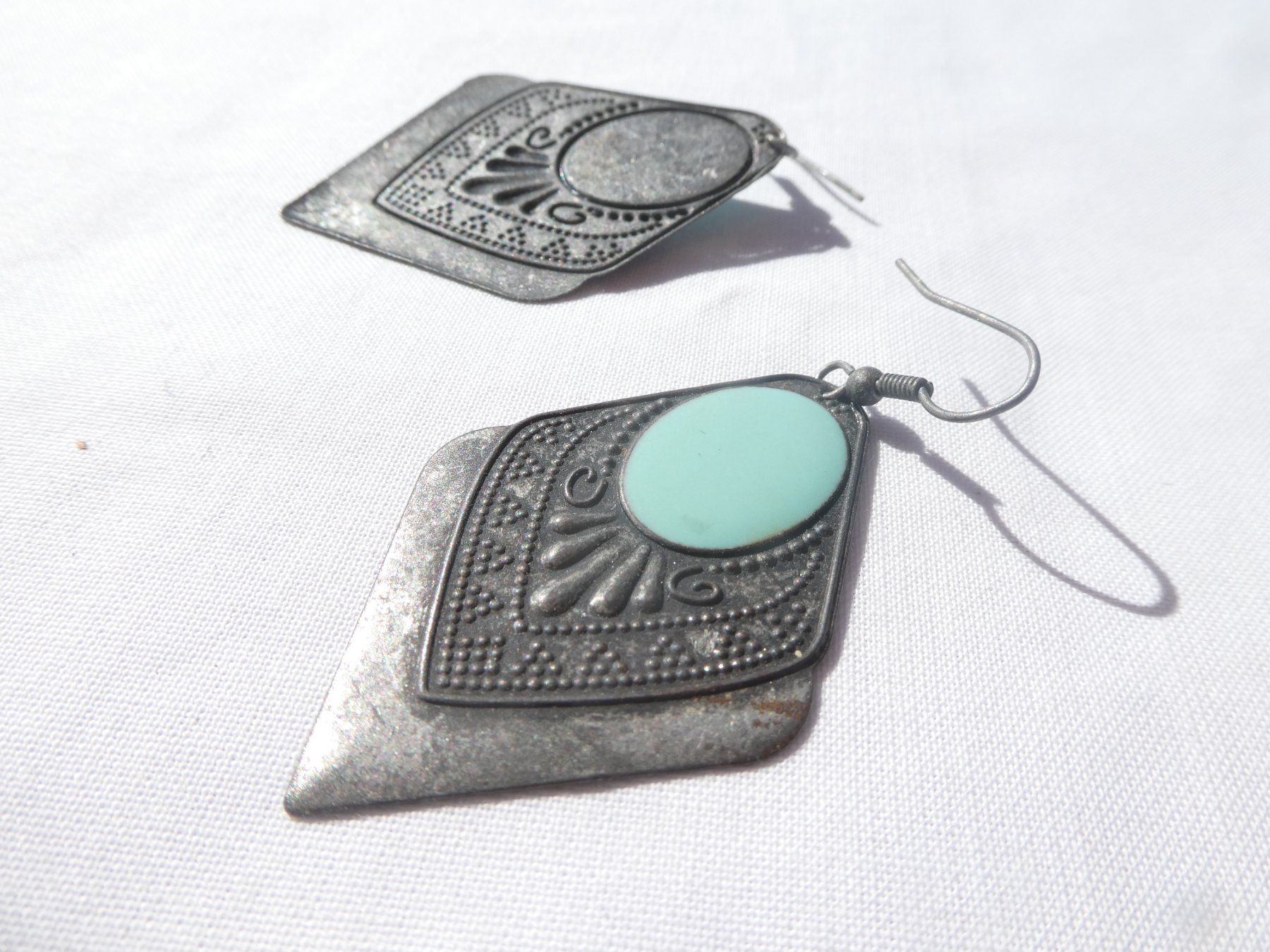 Ohrringe & -stecker: Grosse Vintage Ohrhänger, Modeschmuck – Gebraucht aus Gattikon von kaandooh 2