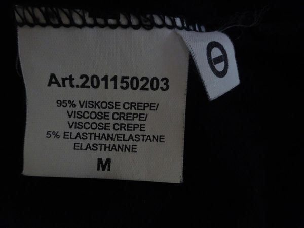 T-Shirts: Margittes - elastisches Shirt - schwarz - Grösse M – Gebraucht aus Zofingen von Justizia_01 3