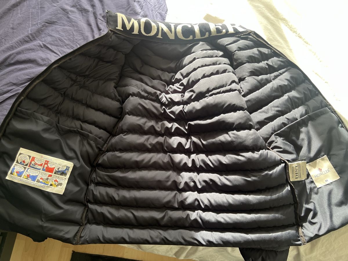 Moncler Giacche: Moncler Steppjacke Dunkelblau – Nuovo (secondo la descrizione) da Zürich venduto da abi_d8rr 4