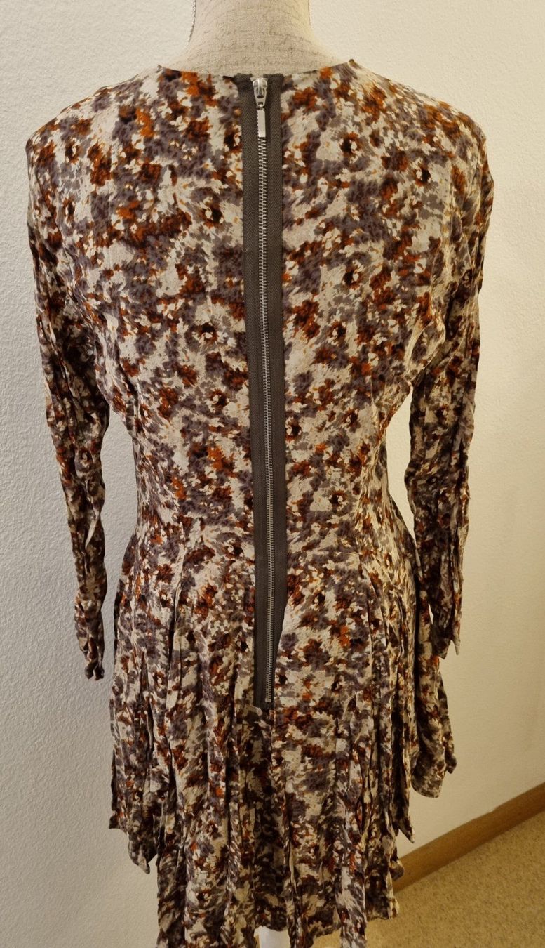 H&M Vestiti: H&M | Kleid Gr.42 – Usato da Basel venduto da Lemonn 2