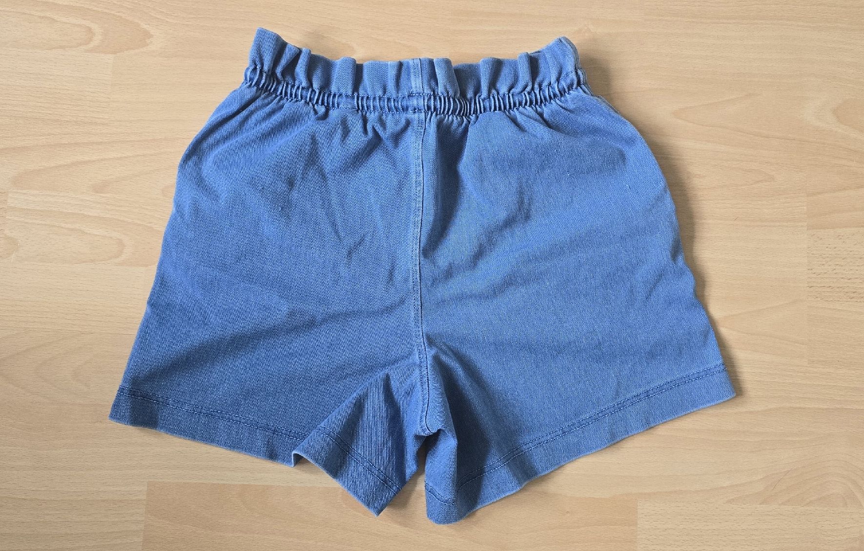 Jeans: Shorts Gr. 36/38 – Usato da Oberbipp venduto da Meaw13 1