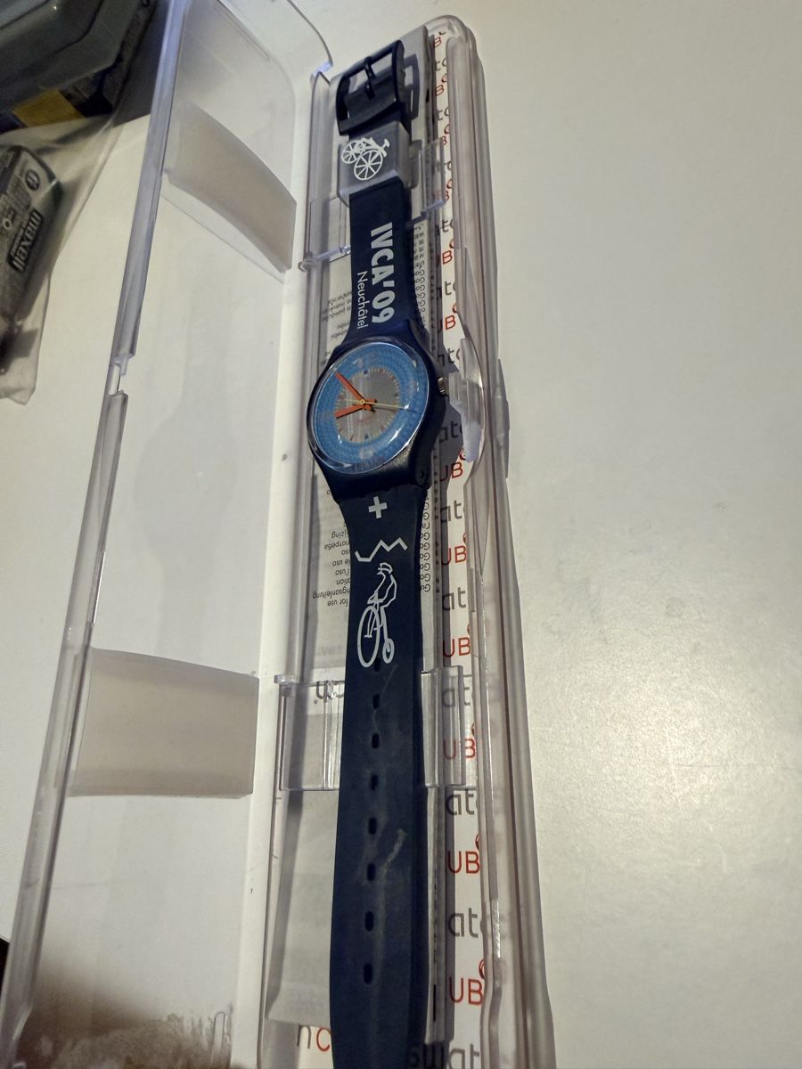 Swatch Montres: Swatch IVAC’09  – D'occasion à Cornaux NE par Demeter1897 2
