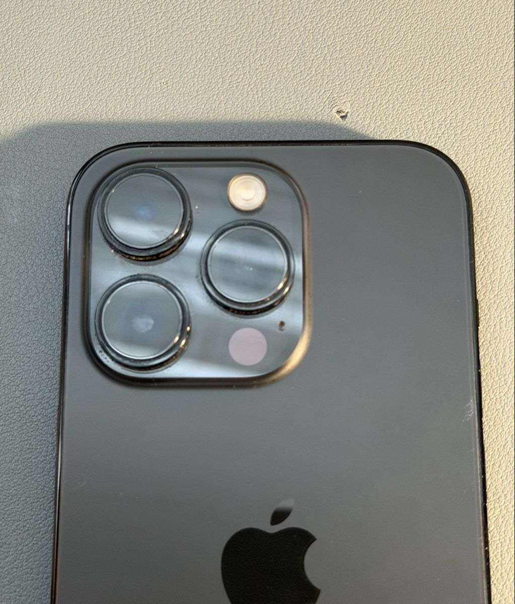 Apple Handys / Smartphones: iPhone 14 Pro – Gebraucht aus St-Prex von luc_7shv 2