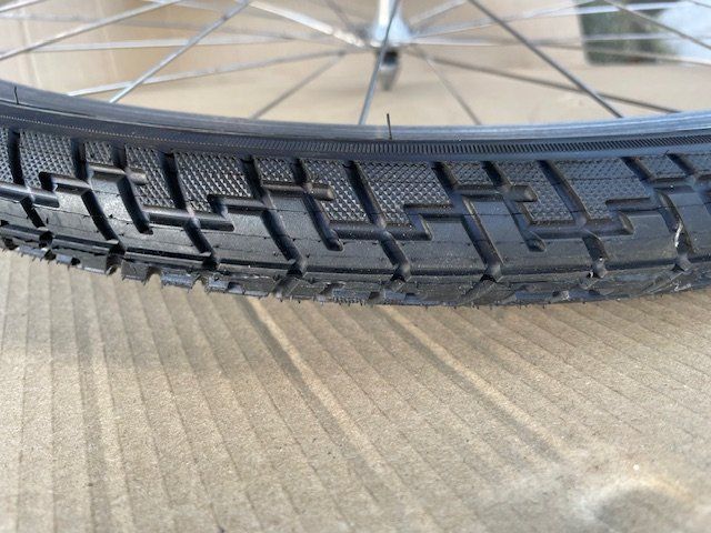 Pièces détachées: roue vélo 26' – D'occasion à Ursy par DK8 2