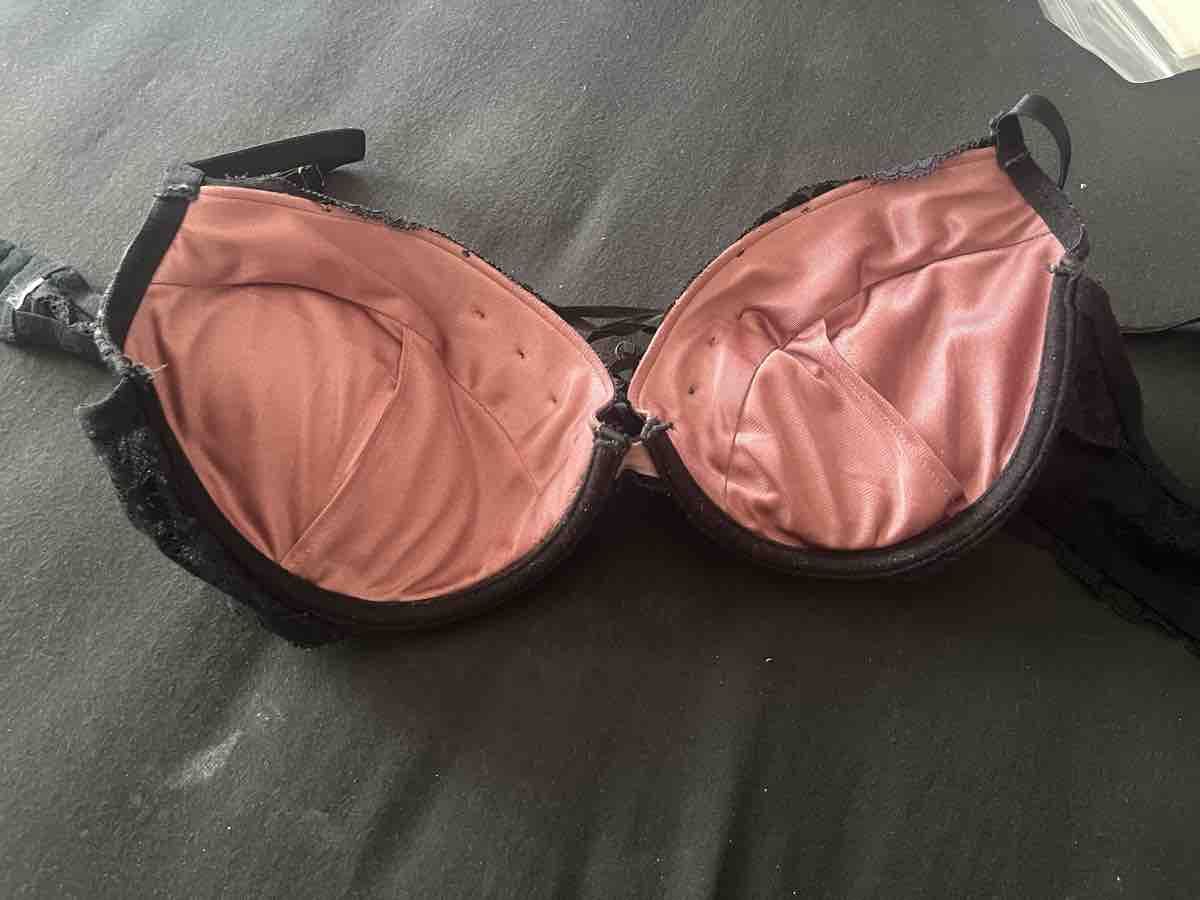 Altra biancheria intima: Damen BH Set mit Strumpfhalter – Usato da Olten venduto da sae_82z2 3