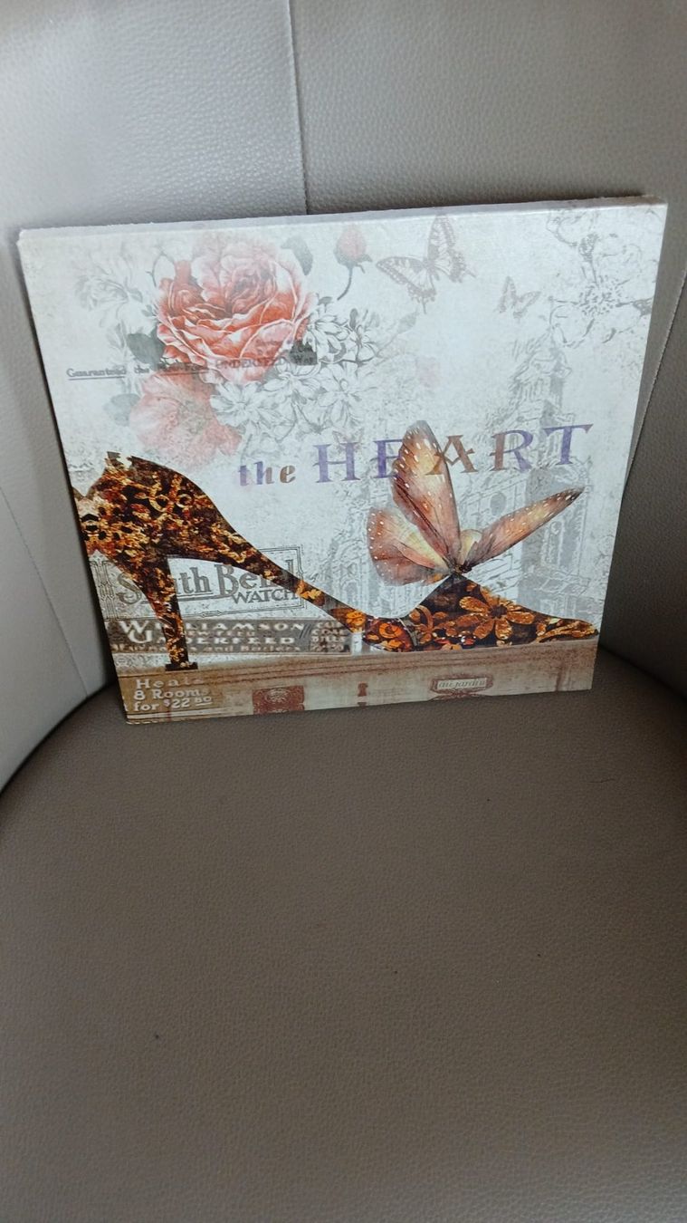 Tutte le decorazioni: Tableau décoratif chaussure papillon, parfait état. – Nuovo (secondo la descrizione) da Rüthi (Rheintal) venduto da zit_y7br