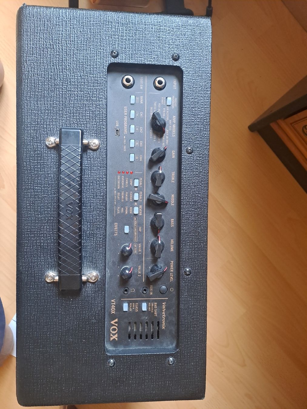 Vox Amplificatori: Ampli Vox Valvetronix VT40X – Nuovo (secondo la descrizione) da Moutier venduto da teutsch1996 3