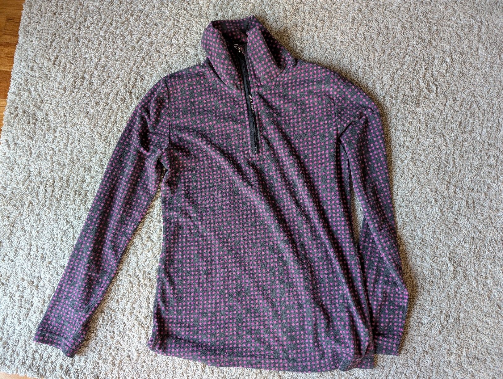 Pullover & Sweatshirts: Faserpelz Pulli, Gr. M – Gebraucht aus Winterthur von voan 2