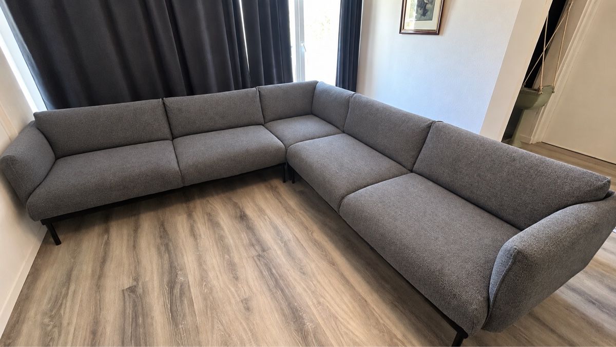 Sofas: IKEA ÄPPLARYD Ecksofa guter Zustand – Gebraucht aus Brügg BE von BlitzChopf