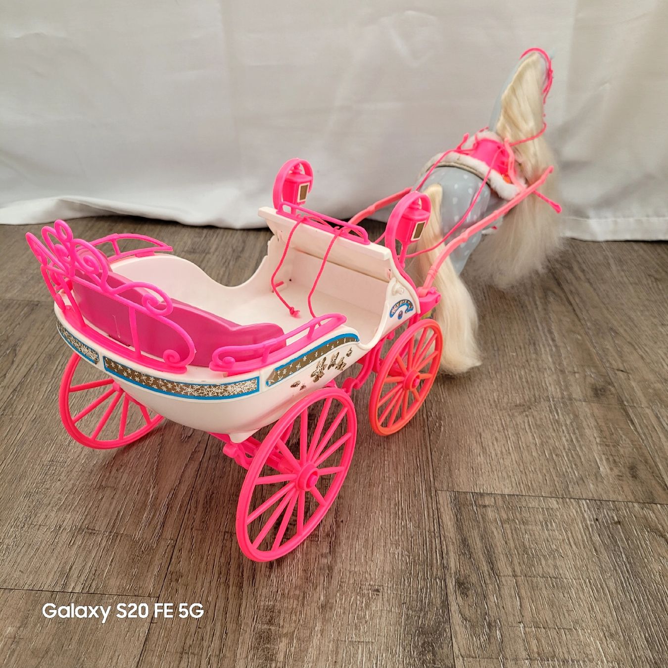 Jouets: Barbie Pferd Blizzard mit Kutsche/Schlitten – D'occasion à Niederbuchsiten par klengyel 2