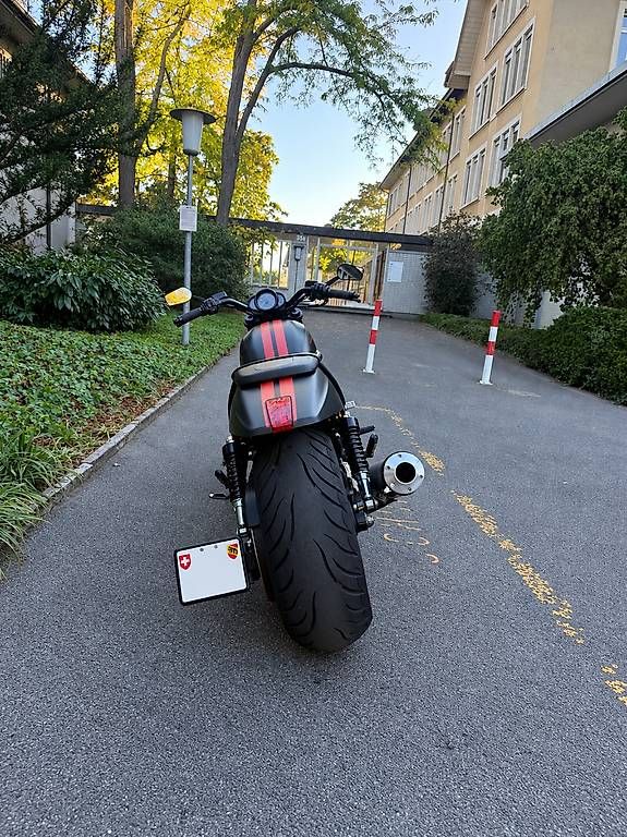 Harley-Davidson Chopper: Harley Davidson Vrsc Night Rod – Usato da Bern venduto da Luiscabral 2