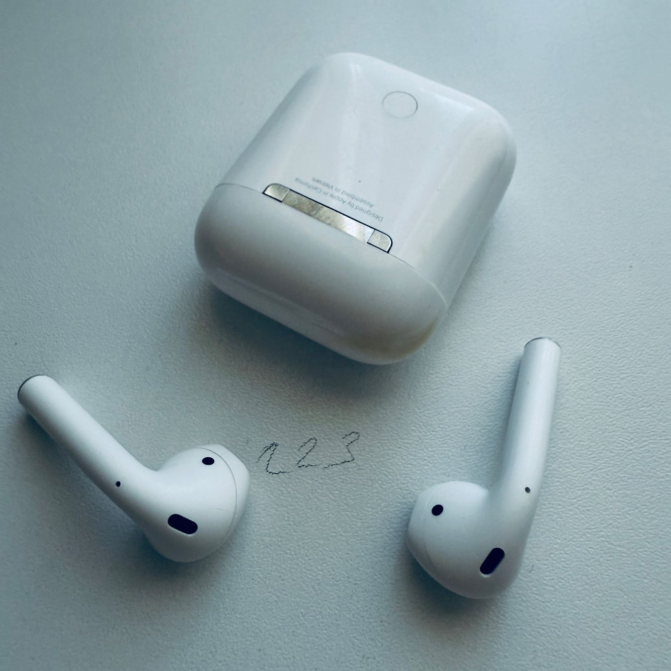 Apple Cuffie: Original Apple AirPods 2 Gen. Wireless Kopfhörer & Case – Usato da Basel venduto da MY.AIRPODS.SHOP 4