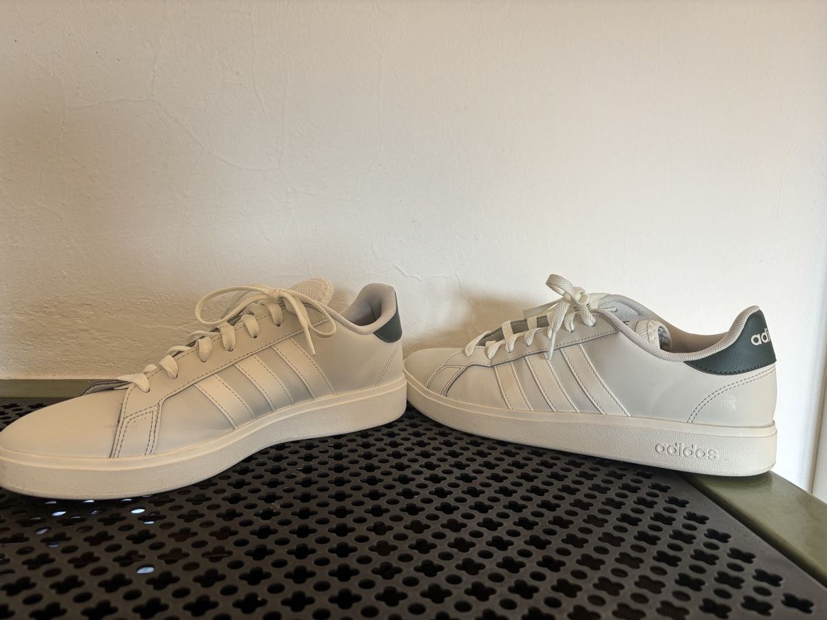 Adidas Scarpe da uomo: Adidas 43,5 US 9,5 soft green – Nuovo (secondo la descrizione) da Lyss venduto da PlaneSpotter 1