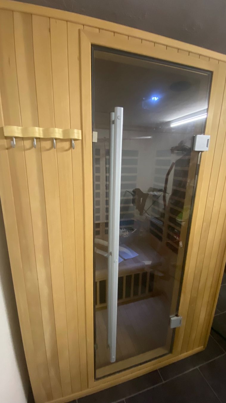 Sauna & Accessori: Infrarotkabine – Usato da Frick venduto da Zimmo