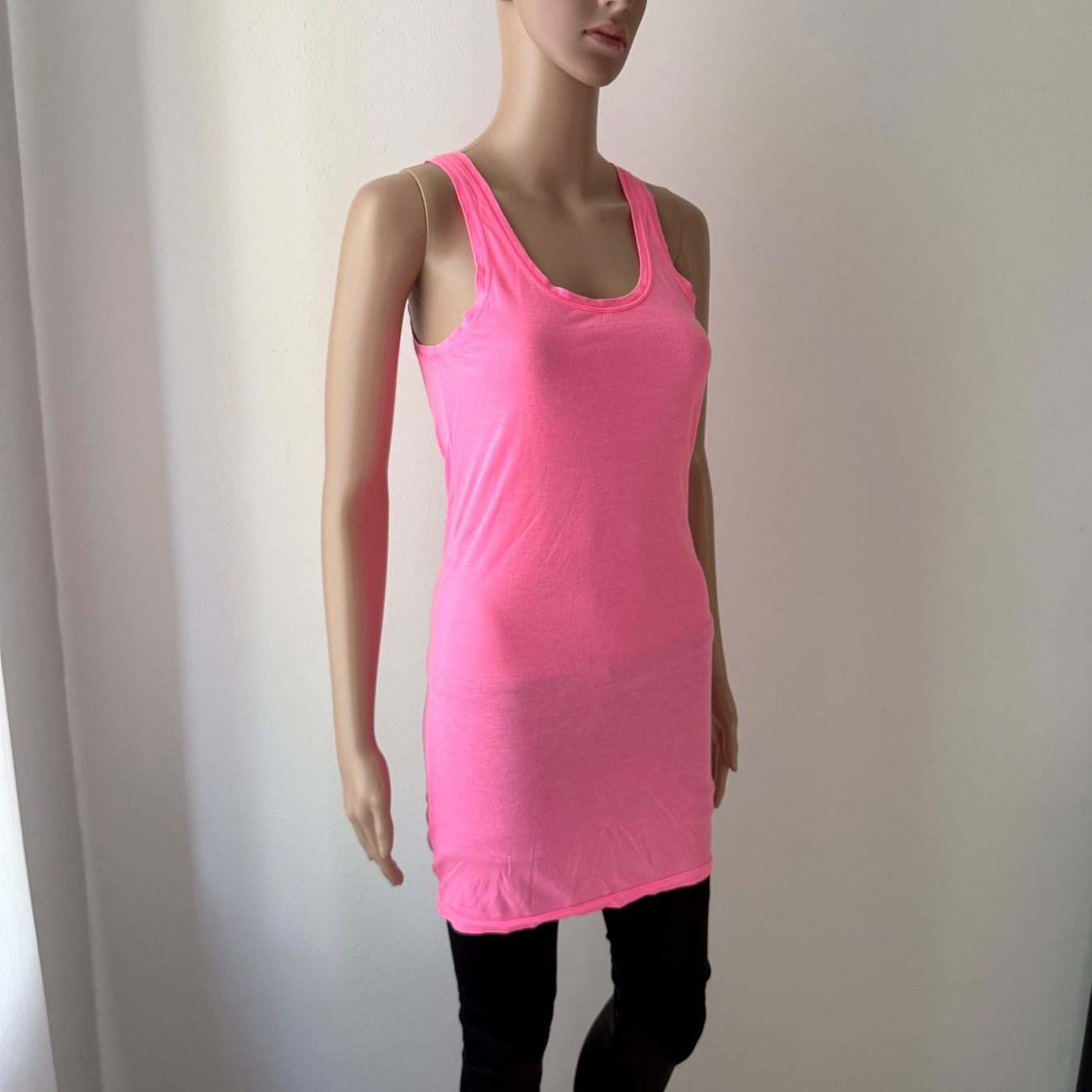 Top: langes JOSEPH Tanktop 🩷 – Usato da zürich venduto da vintage12 6