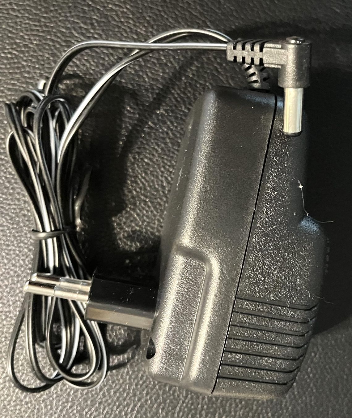Caricatori & Batterie: AC - DC BATTERY CHARGER Johnlite – Nuovo (secondo la descrizione) da Zürich venduto da baracuda8048 3