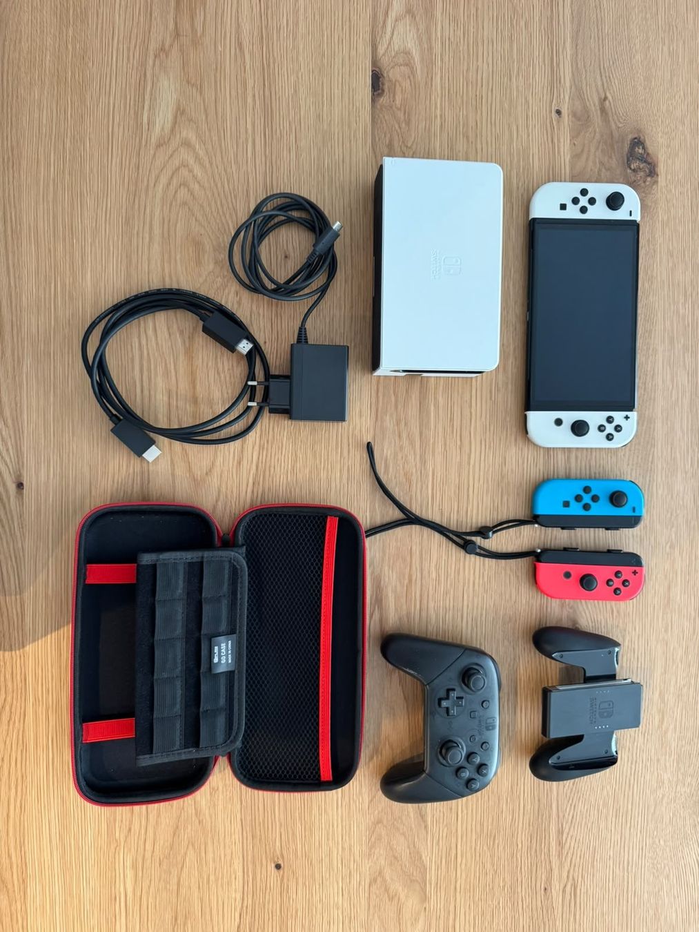 Nintendo Console: Nintendo Switch OLED Weiss + Zubehör – Usato da Seewen SZ venduto da sta_c9ps