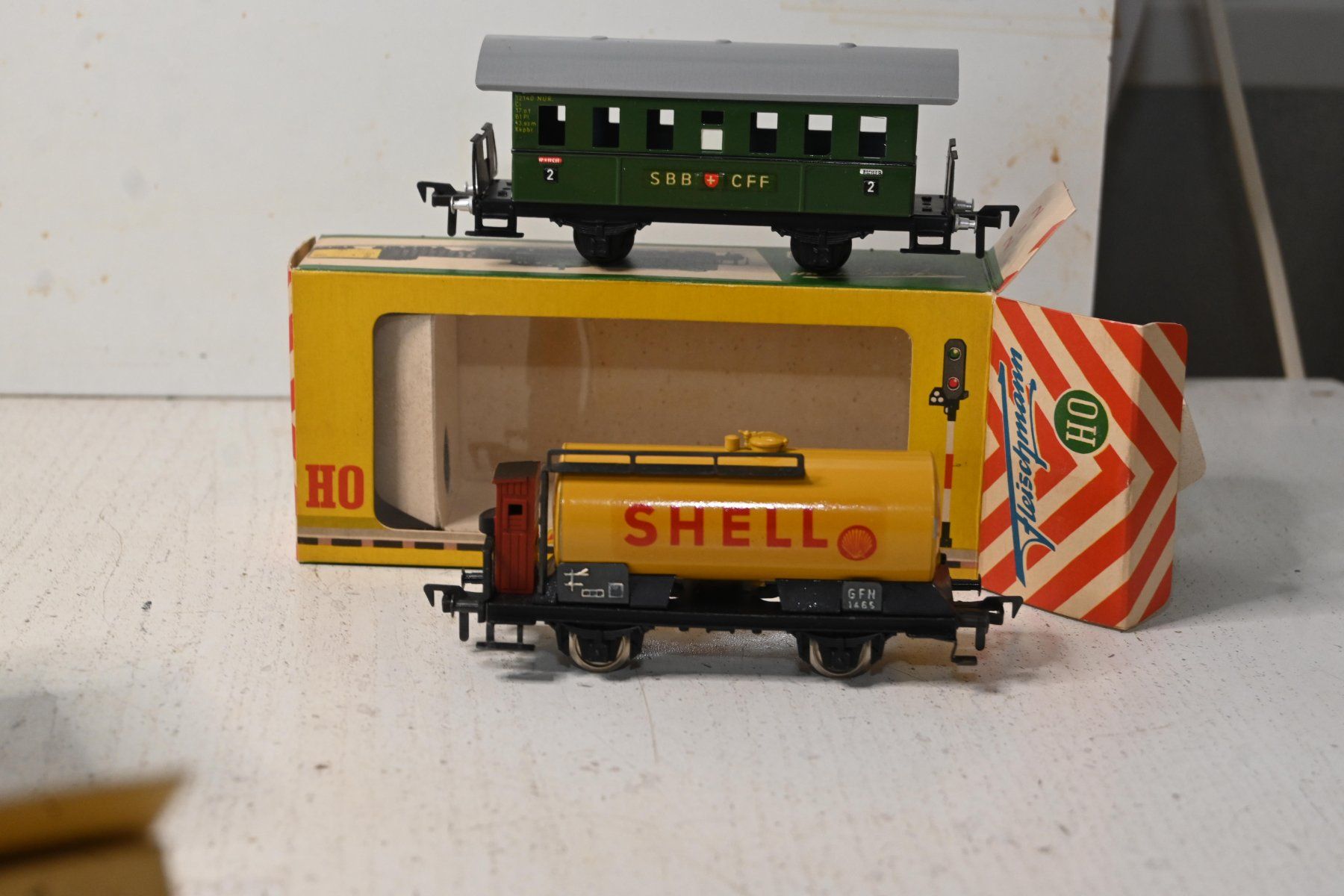 Fleischmann Trains électriques: Fleischmann HO Eisenbahnwagen SBB CFF Shell Tankwagen Antik – D'occasion à Laupen ZH par Zmoewe 3