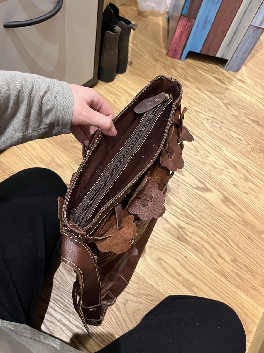 Borse da donna: Neue Grosse Ledertasche – Nuovo (secondo la descrizione) da Zürich venduto da car_cr6w 7
