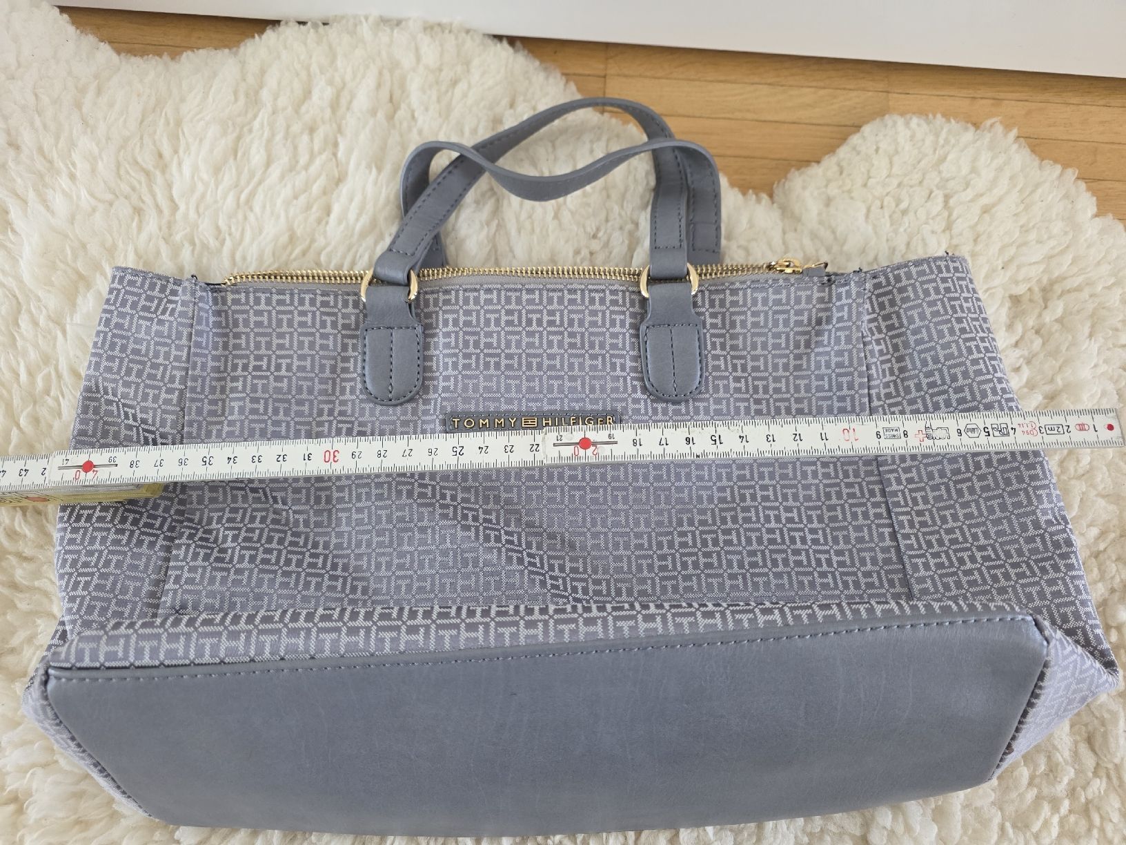 Tommy Hilfiger Borse da donna: Tommy Hilfiger Handtasche Grau – Usato da Laufenburg venduto da may_r2st 4