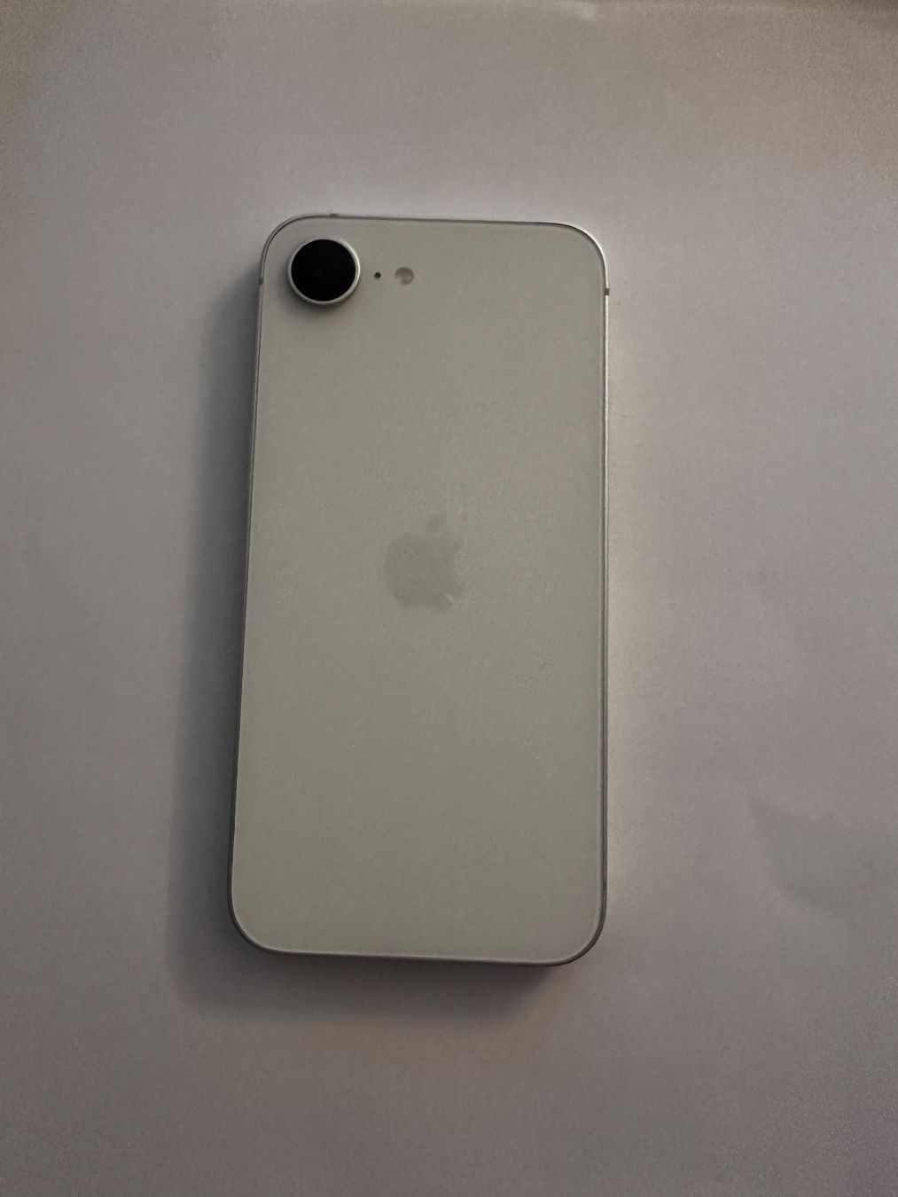 Apple Telefoni cellulari / Smartphones: APPLE iPhone 16e iCloud gesperrt – Difettoso da Zürich venduto da fer_mhr9 1