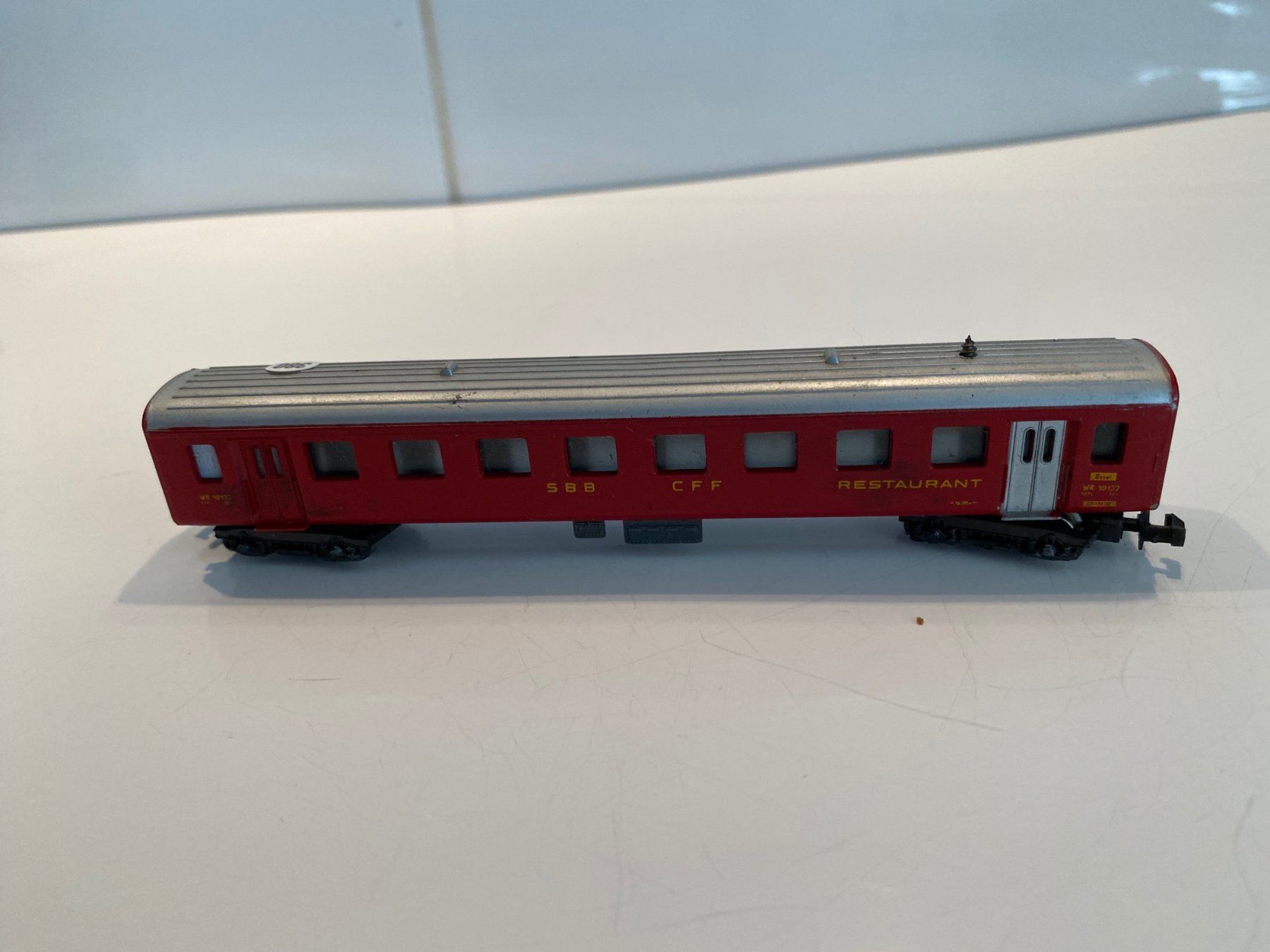 Lima Modellini di ferrovie: SBB Speisewagen Lima Spur N 380 – Usato da Kerzers venduto da tisyayasuBE 2
