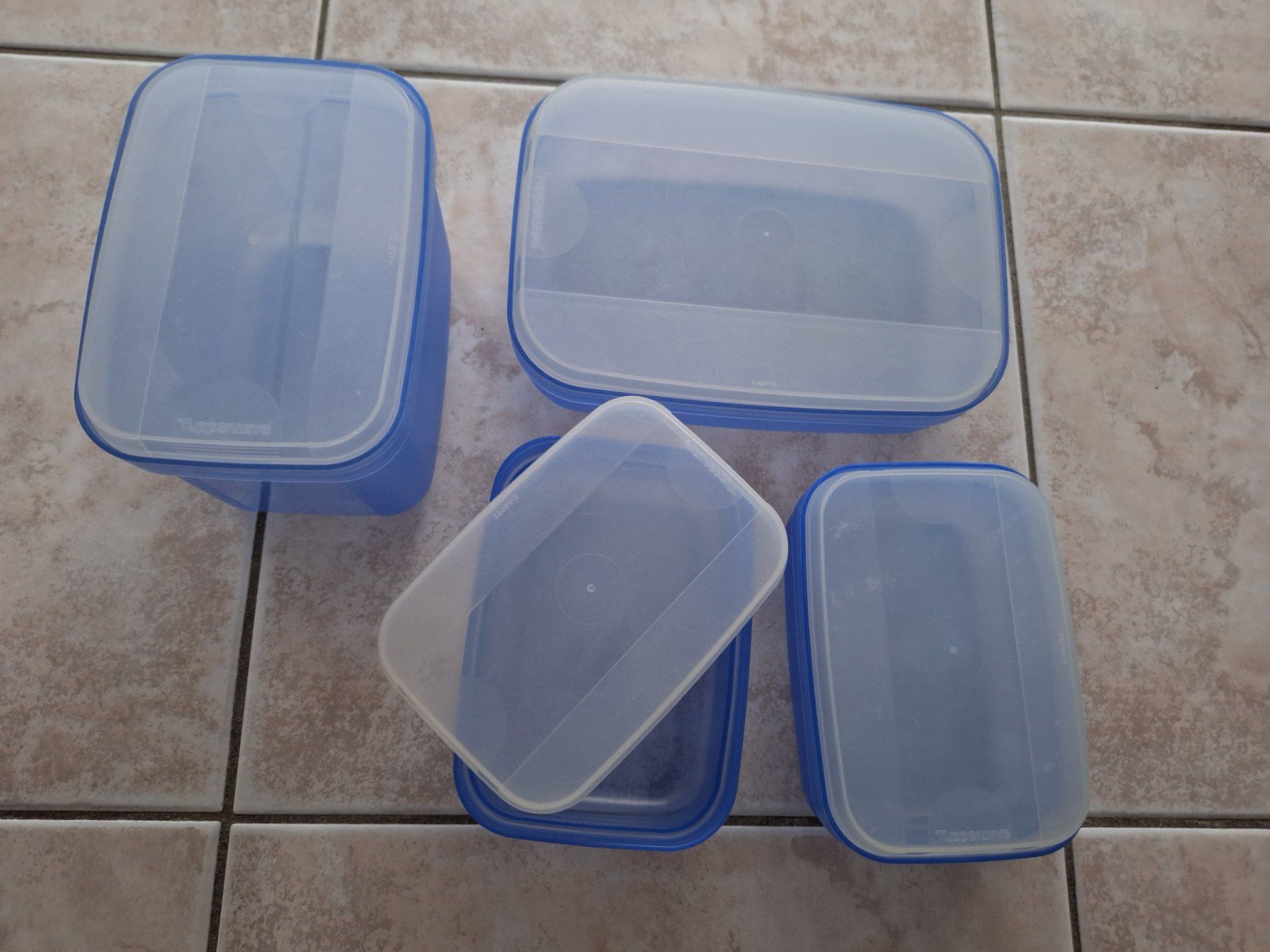 Tupperware Behälter & Ähnliches: Tupperware Swingboxen, Set 4-teilig, gebraucht – Gebraucht aus Starrkirch-Wil von LucyDog 1