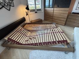 Doppelbett von Pfister, auf Wunsch mit Matratze dazu 