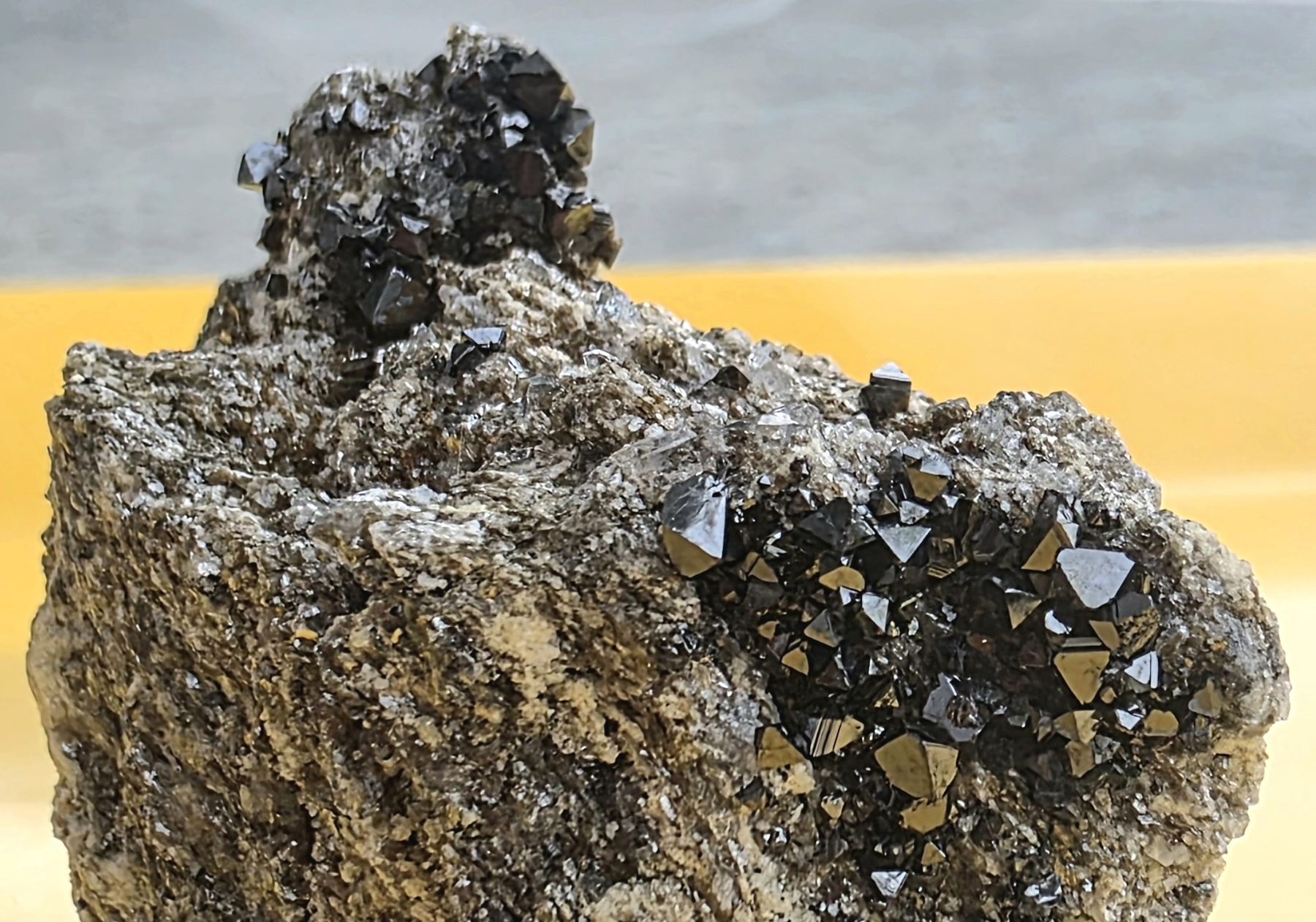 Minerali & Pietre curative: 4x Binntal Spezis. Magnetit - Rutil Pseudomorphose. Calzit. – Usato da Glis venduto da nbu_65ys 9