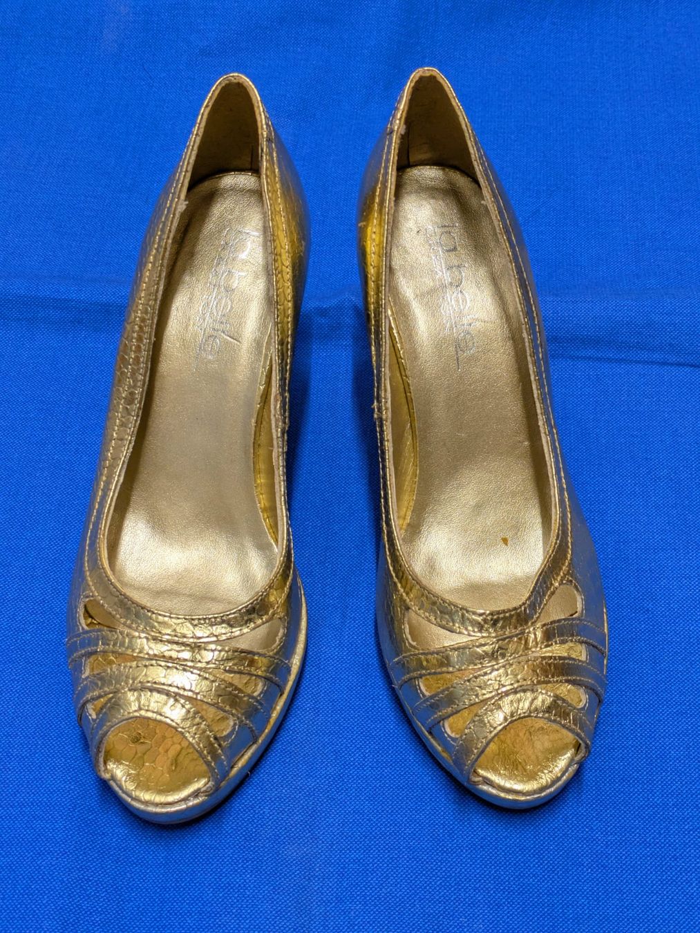 Damenschuhe: Goldfarbene Plateau-Pumps Gr. 38 – Neu (gemäss Beschreibung) aus Zetzwil von Stritzi 1