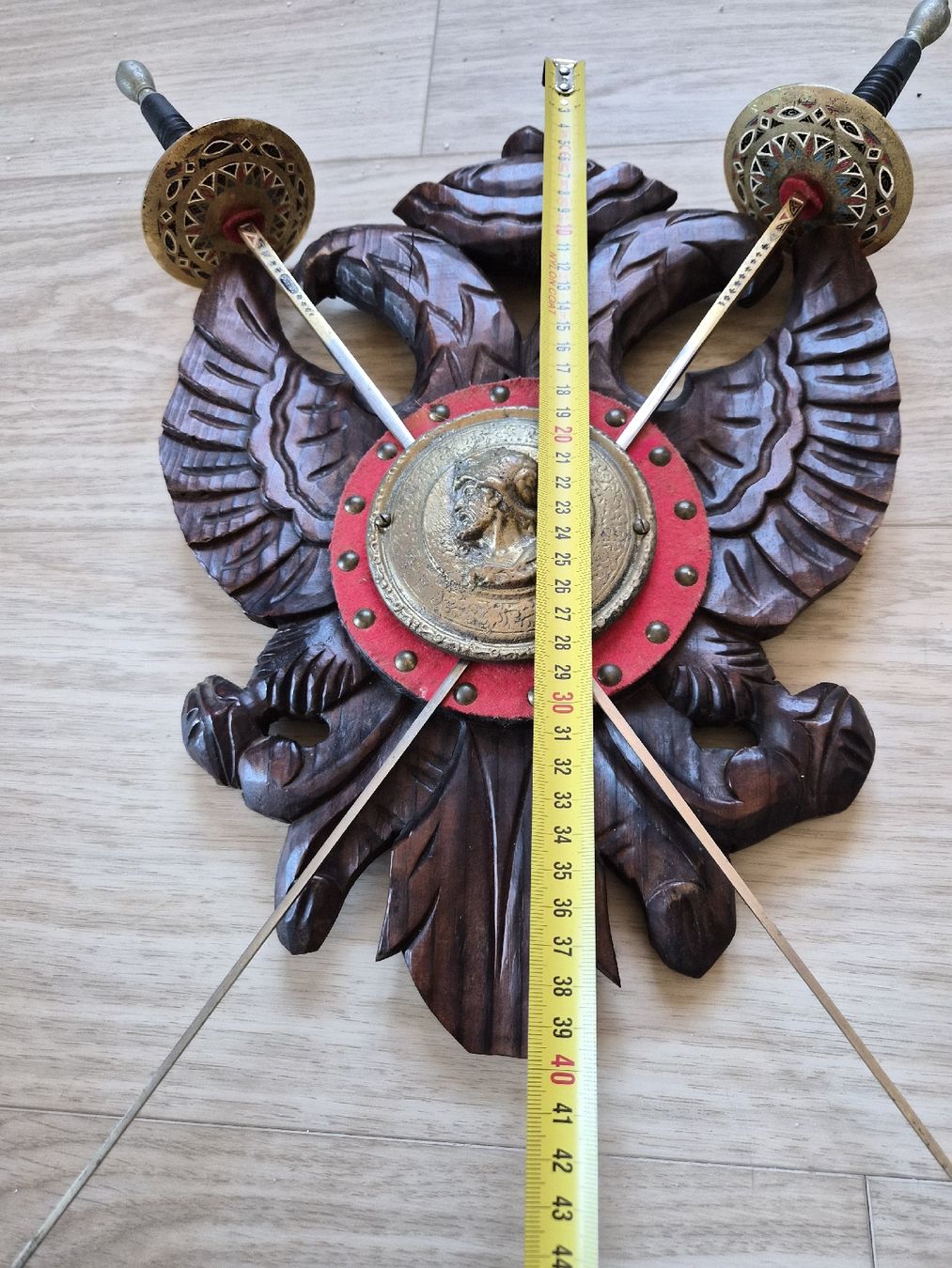 Toutes les décorations: Aigle sculpté bois avec épées, décoration murale, 40 cm – D'occasion à La Joux FR par car_ck96 2