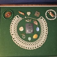 Modeschmuck Konvolut, Vintage Brosche, Kette, Ohrringe