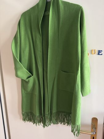 Damen Strickjacke grün mit Fransen Grösse M guter Zustand