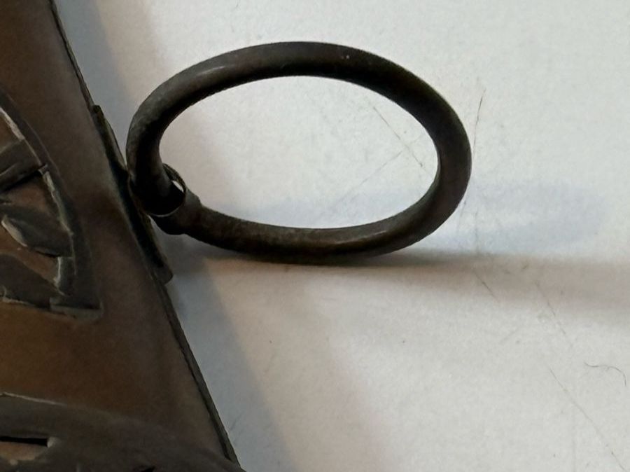 Bottiglie: Antikes Pulverhorn, Messing, verziert, 25 cm – Usato da Grenchen venduto da swiss.antiques 2