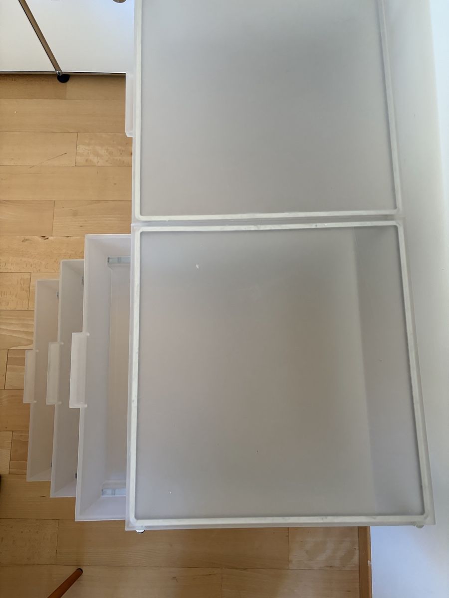 Cassettiere: Kartell Mobil Schubladencontainer – Usato da Zürich venduto da Niviki 4