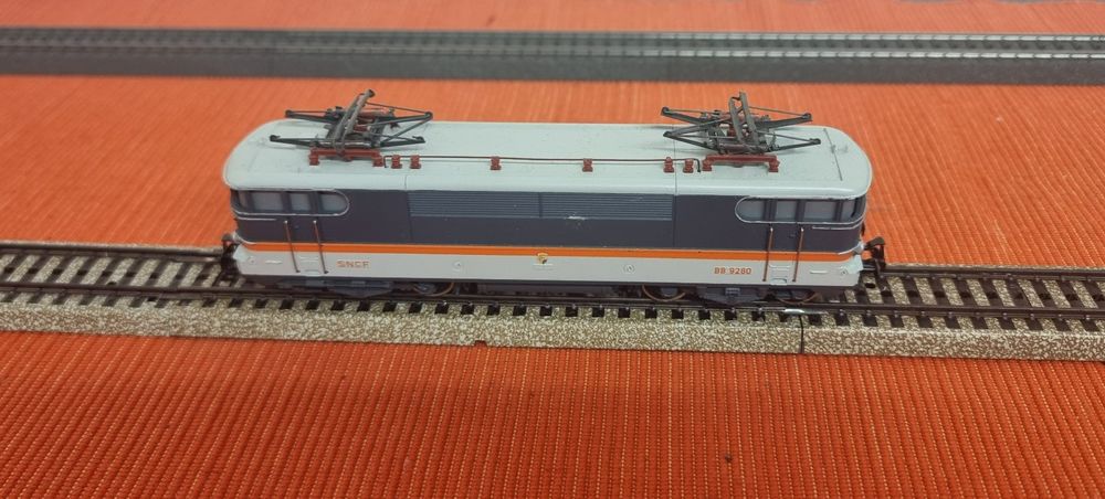 Märklin H0 - 3165 - Elektrolokomotive - BB 9200 in Corail