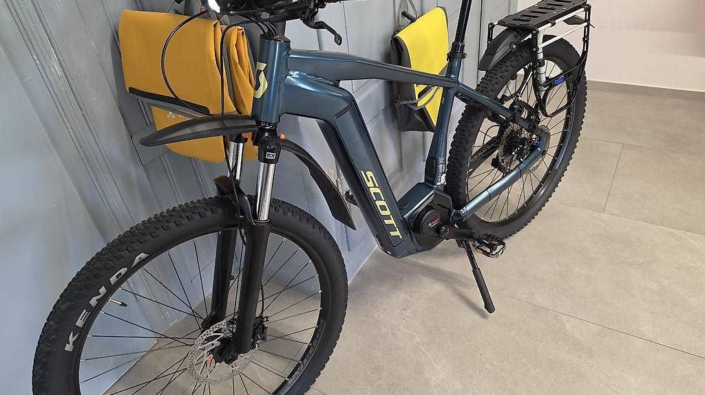 Biciclette: E-Bike Scott Neuwertig  – Usato da Bronschhofen venduto da Timi.g