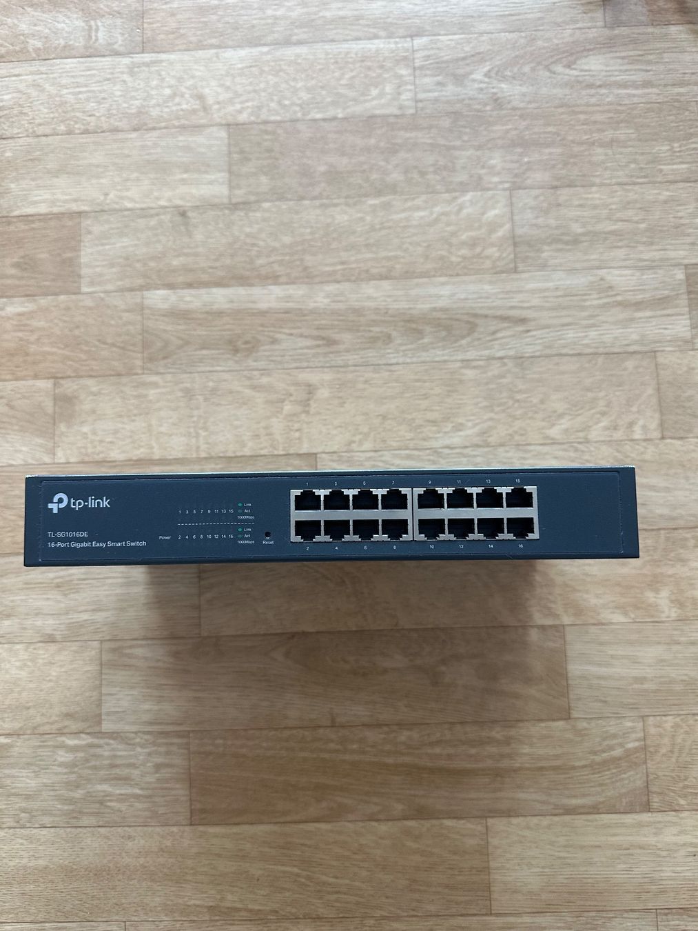 Hubs & Switches: TP-Link TL-SG1016DE 16-Port Switch – Gebraucht aus Frauenfeld von locito09